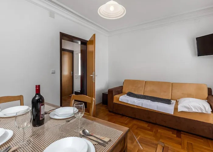 Apartment 1 Bedroom Stunning In