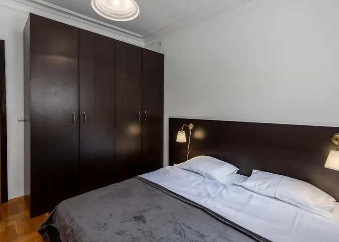 Apartment 1 Bedroom Stunning In